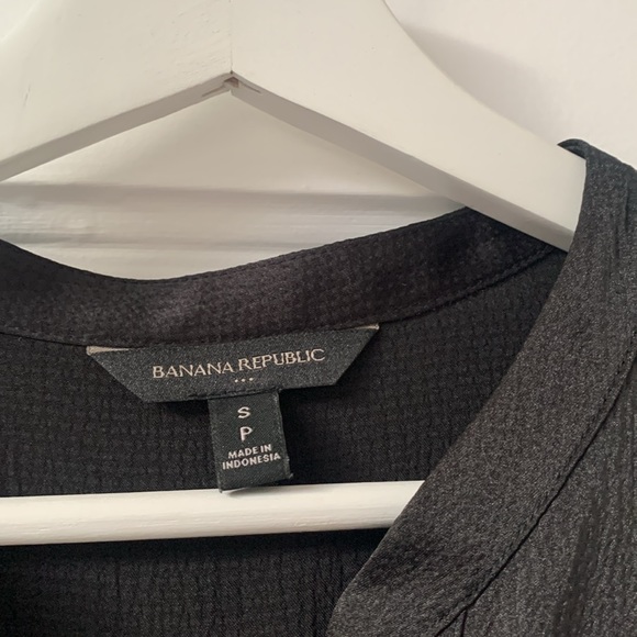 Black silk-like oriental-style dress. Banana Republic. - Picture 3 of 5